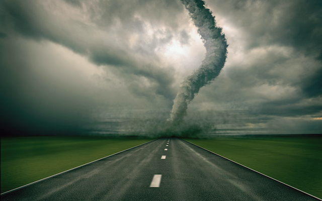 What to Do Right Before a Tornado Strikes