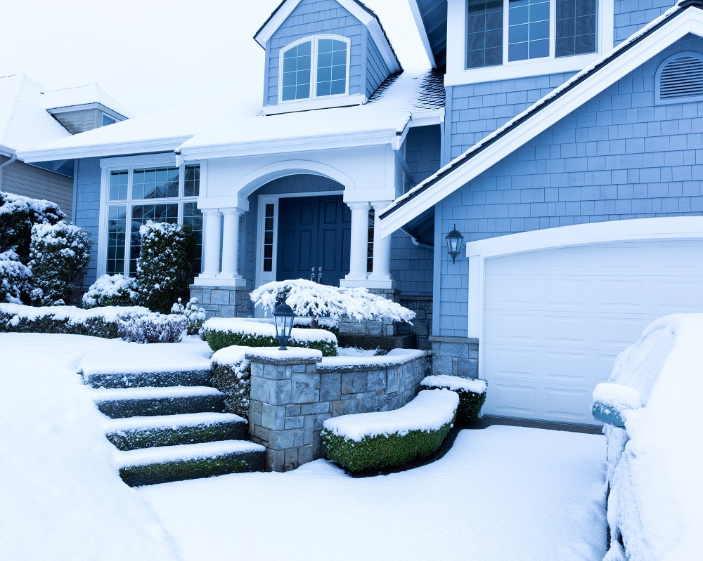 5 Ways to Prevent Your Roof From Collapsing From Snow